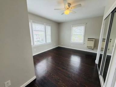 Main picture of 1102 E 1st St