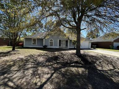 Main picture of 1936 Heathrow Dr