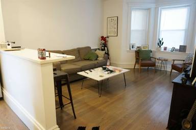 Main picture of 64 Queensberry St