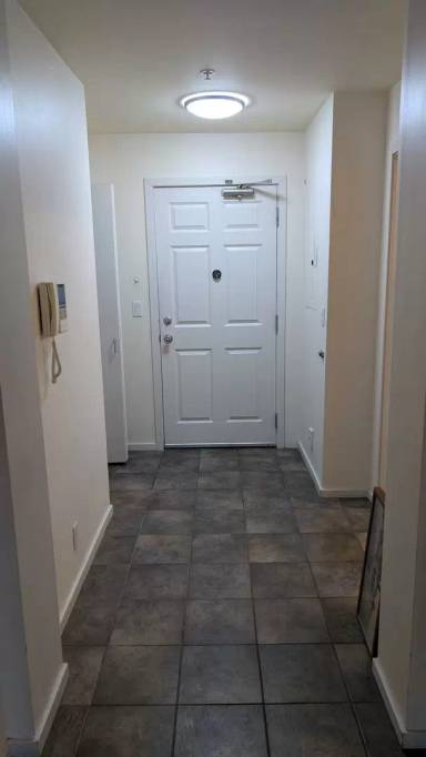 Main picture of 4528 8th Avenue Northeast - 5C