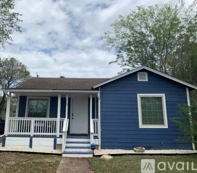 Main picture of 443 W Wildwood