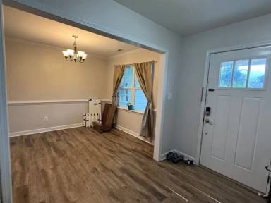 Main picture of 310 Murphy Dr