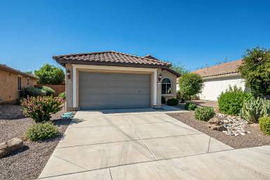 Main picture of 26271 W Quail Ave
