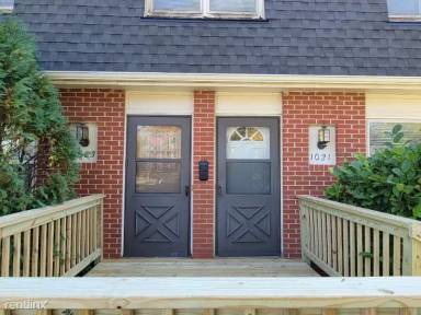 Main picture of 1021 SE Uehlamar Dr