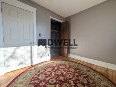 Main picture of 229 10th Ave SE