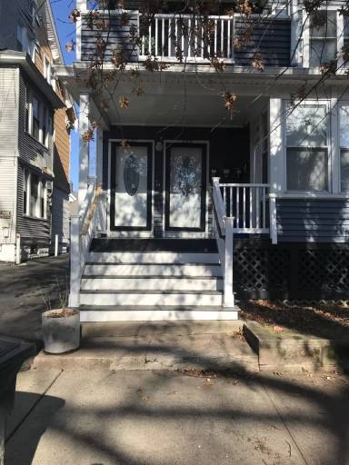 Main picture of 235 W Hazel St