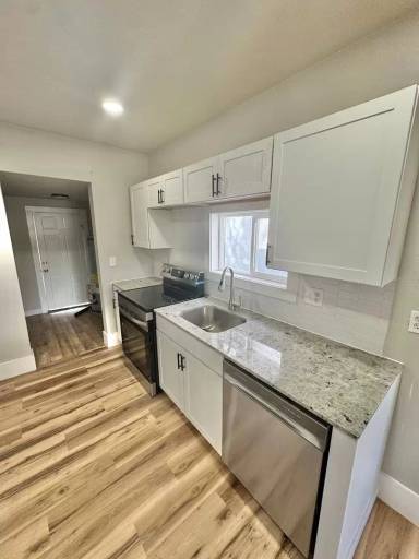 Main picture of 908 W 13th St