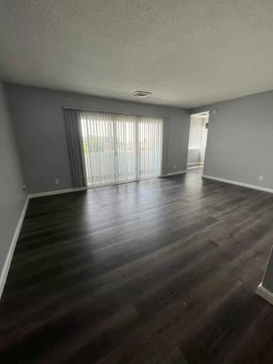 Main picture of 1300 W Victoria Ave