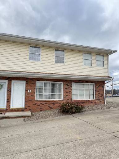 Main picture of 69 Park Cir