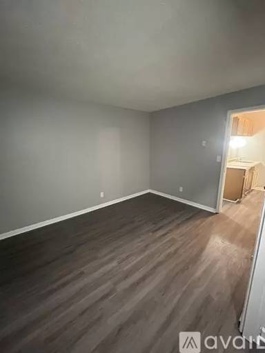 Main picture of 132 N Valley St