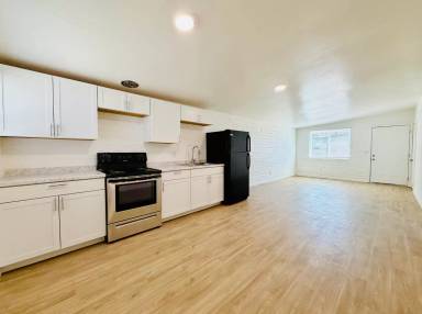 Main picture of 1620 E Adelaide Dr