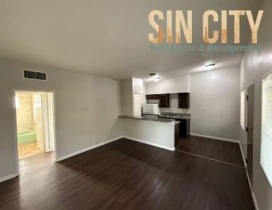 Main picture of 2659 Van Patten St