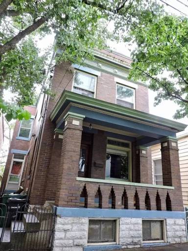 Main picture of 2209 Victor St