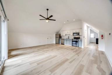 Main picture of 5988 Quarter Mile Rd