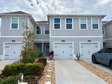 Main picture of 4644 Old Blush St