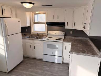 Main picture of 104 W Bennett St