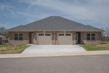 Main picture of 578 Pineview Ln