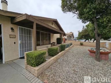 Main picture of 731 Valet St