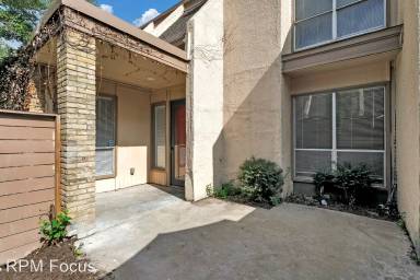 Main picture of Guest Parking Park Lane Townhomes
