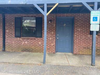 Main picture of 2401 Markwood Ln