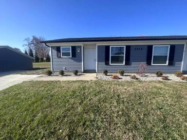 Main picture of 1309B Farmingdale Dr