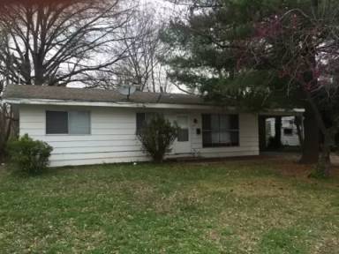 Main picture of 906 W Pecan St