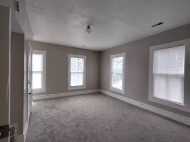 Main picture of 00 W Main St