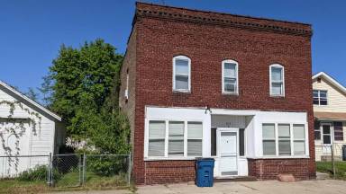 Main picture of 813 Elm St