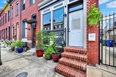Main picture of 1 N Decker Ave