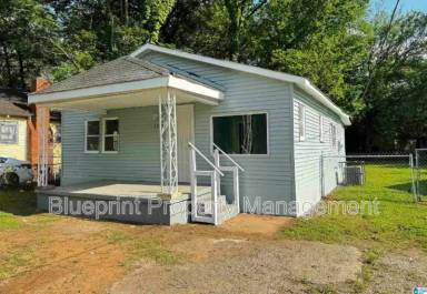 Main picture of 3729 Pine Ave SW