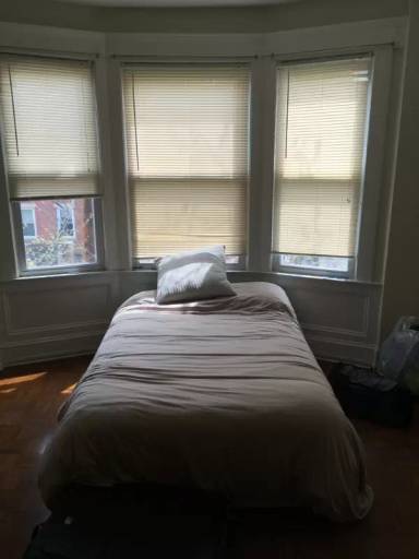 Main picture of 968 State St