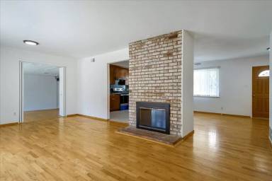 Main picture of 6588 Wisteria Way