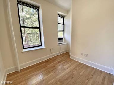 Main picture of 310 E 19th St