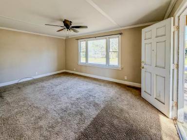 Main picture of 607 McArthur Boulevard - 1