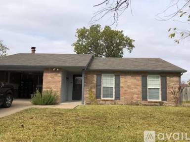 Main picture of 5621 Pearce St