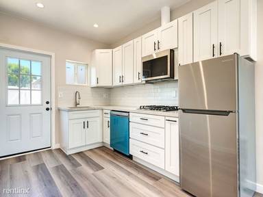 Main picture of 8100 Truxton Ave