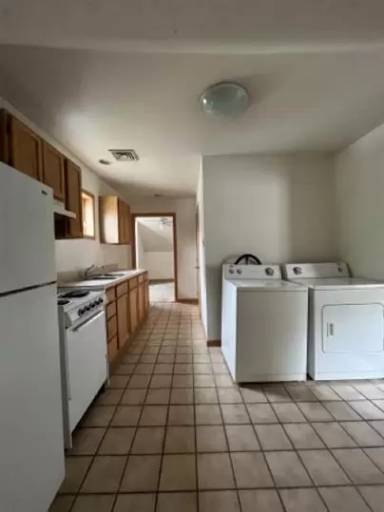 Main picture of 609 W White St