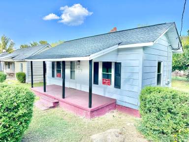 Main picture of 225 Simrill St