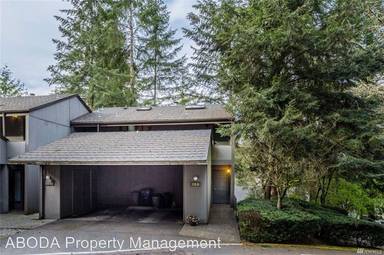 Main picture of 13838 NE 60th St