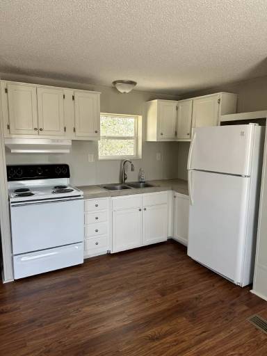 Main picture of 11796 Springfield Rd