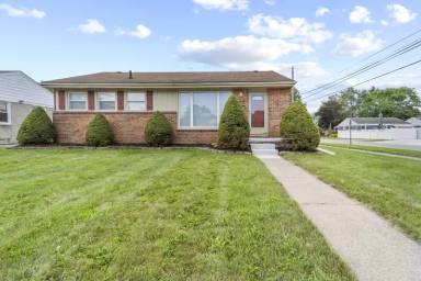 Main picture of 1697 Winchester Ave