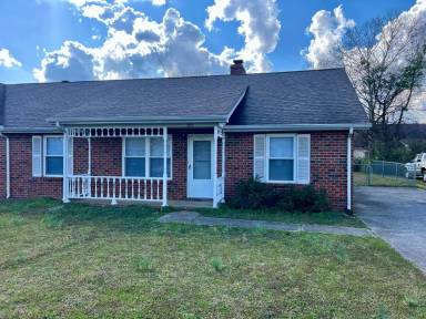 Main picture of 303 Lilly Ln