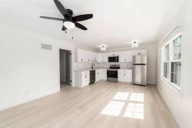 Main picture of 9613 1st Bay St