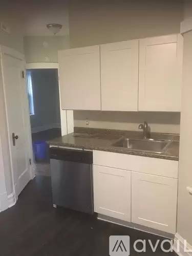 Main picture of 2255 W Shakespeare Ave
