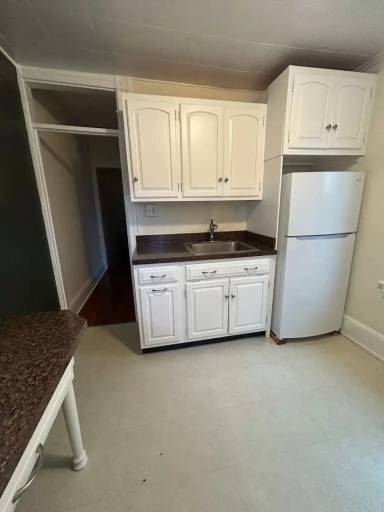 Main picture of 556 N Plum St