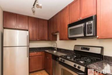 Main picture of 625 W Wrightwood Ave Apartments