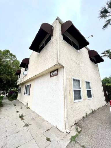 Main picture of 447 W Monterey Ave