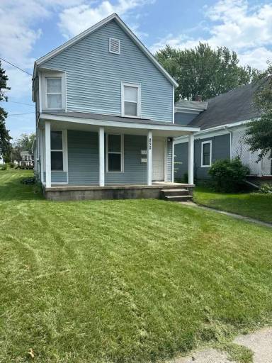 Main picture of 852 College Ave NE