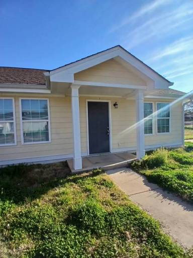 Main picture of 3632 Dorris St
