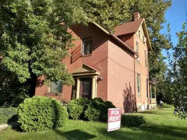 Main picture of 310 W 5th Ave
